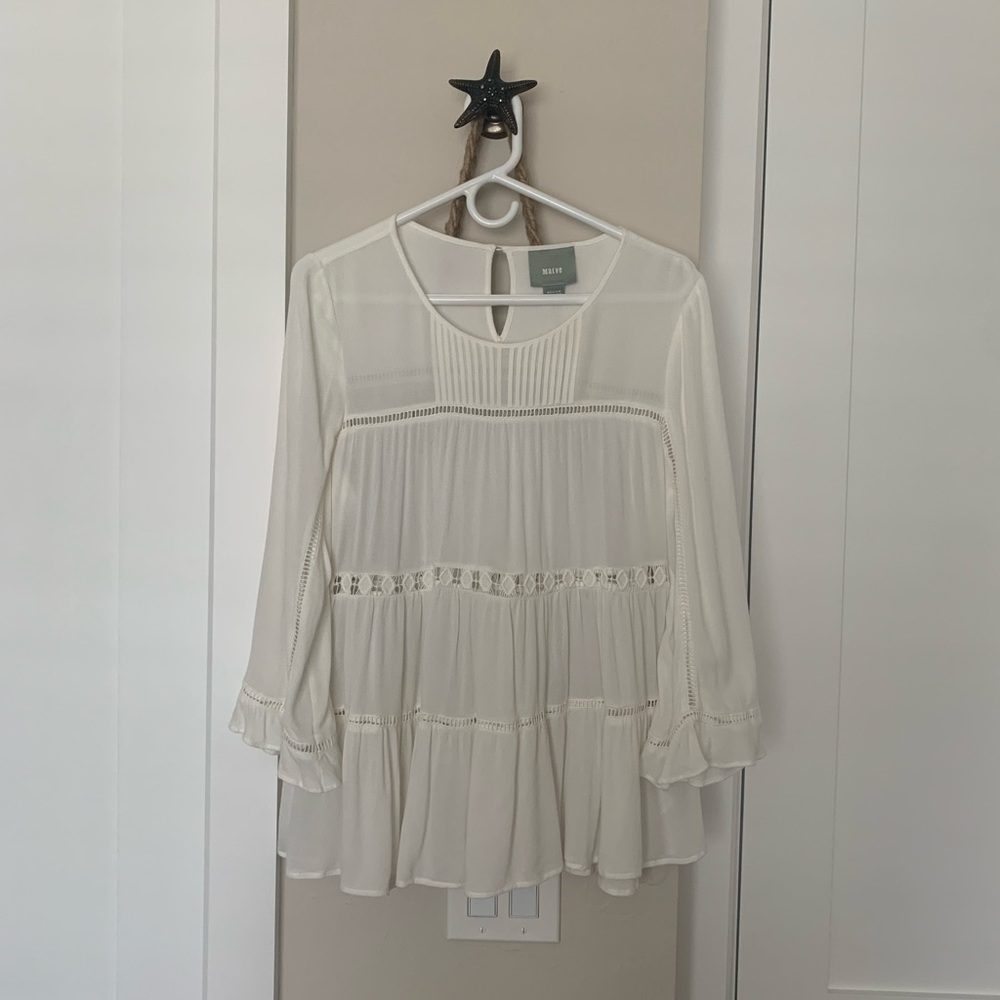 Anthropologie Maeve bell sleeve ivory lace flowy blouse. 100%Rayon. Size Medium